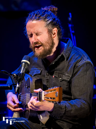 James Dixon on vocals & guitar
