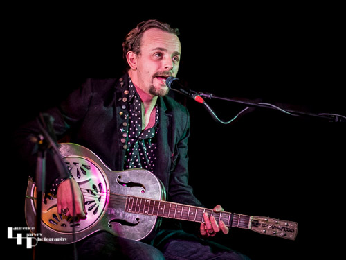 Joel Fisk on vocals & guitar