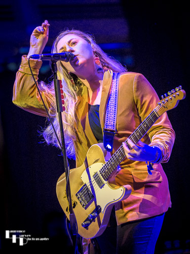 Joanne Shaw Taylor on vocals & guitar