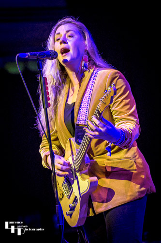 Joanne Shaw Taylor on vocals & guitar