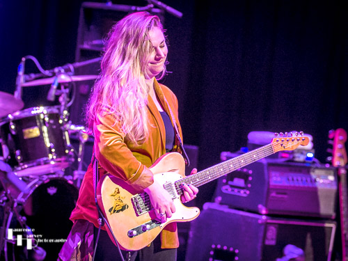 Joanne Shaw Taylor on vocals & guitar