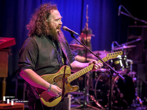 Shane Sanders on rhythm guitar & vocals