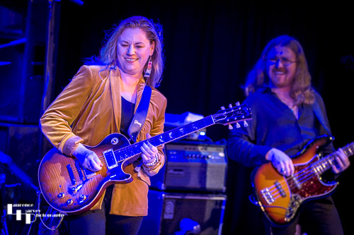 Joanne Shaw Taylor on vocals & guitar