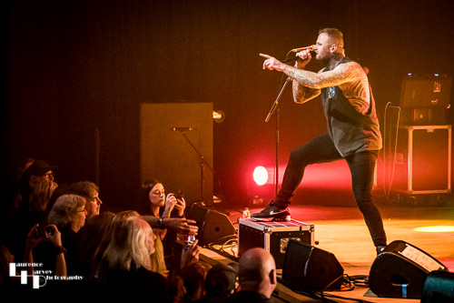 Kris Barras & his audience
