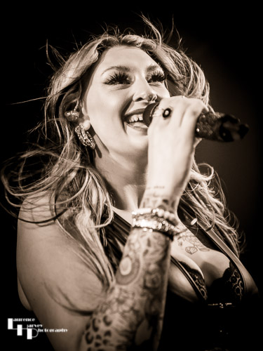 Rhiannon 'Kira' Hill on vocals