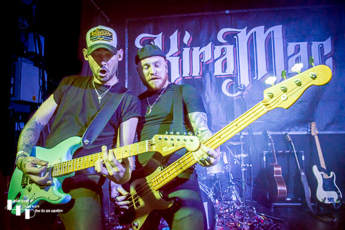 Joe Worrall on guitar & Vern Whitmore on bass