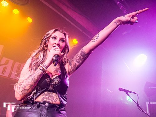 Rhiannon 'Kira' Hill on vocals