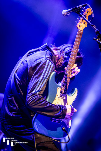 Laurence Jones on guitar & vocals