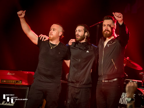 Laurence Jones & his band take their final bows at The Apex