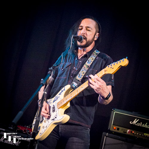 Simon De Souza on vocals & guitar