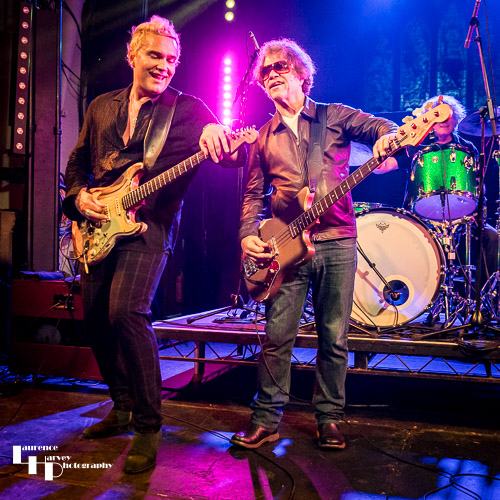 Philip Sayce on vocals & guitar, Sam Bolle on bass