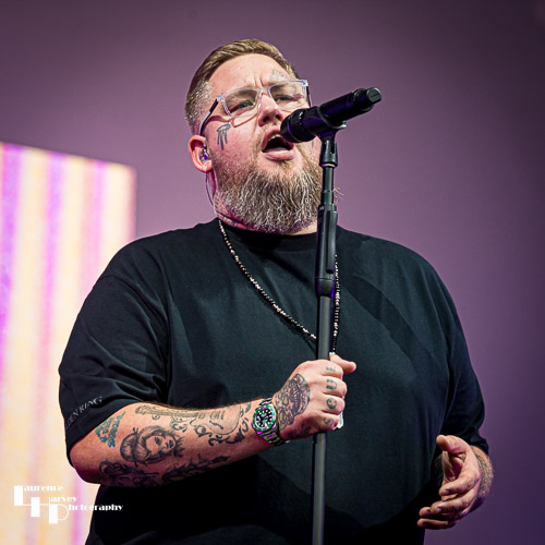 Rag 'n' Bone Man (aka Rory Graham) on vocals