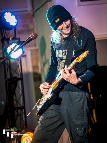 David Simpson on vocals & guitar