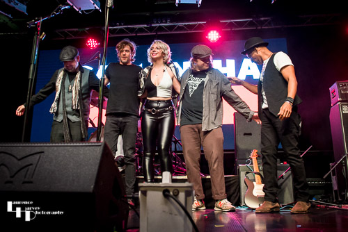 Samantha Fish & her band take their final bows at Epic Studios