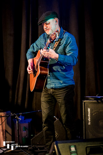 Andy Heasman on guitar & vocals