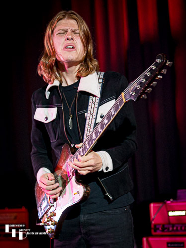 Toby Lee on vocals & lead guitar