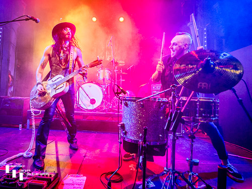 Troy Redfern on vocals & guitar, Nicky Waters on drums