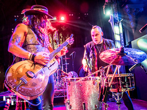 Troy Redfern on vocals & guitar, Nicky Waters on drums