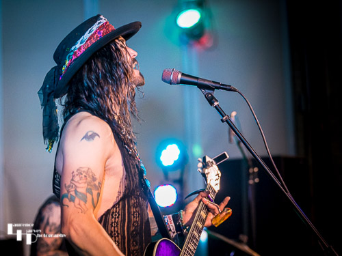 Troy Redfern on vocals & guitar