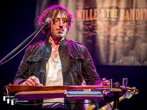 Wille Edwards on lap steel & vocals