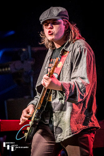 Zac Schulze on vocals & guitar